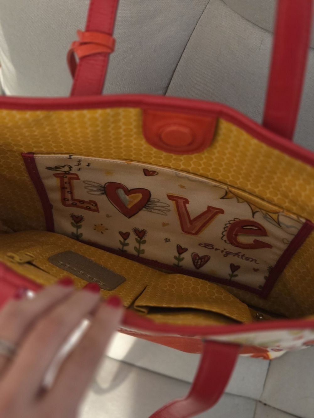 Brighton Heart Appliqué Tote Bag with Red Trim - Picture 9 of 15